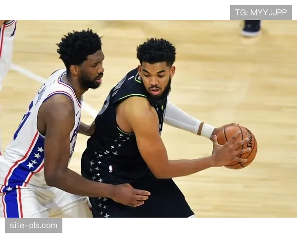 那不勒斯布翁乔尔诺长传发动进攻 直接联系前场效果显著